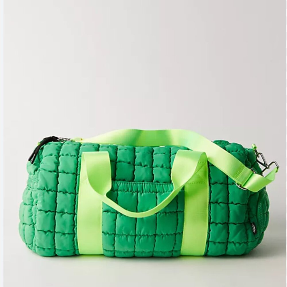 💚 Free People FP Movement Quilted Duffle Bag Kelly Green - Factory Sealed - Picture 2 of 11